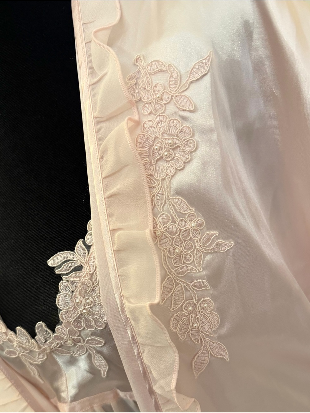 Ambrielle Soft Pink Satin Chemise & Ruffle Robe Set - Picture 4 of 11